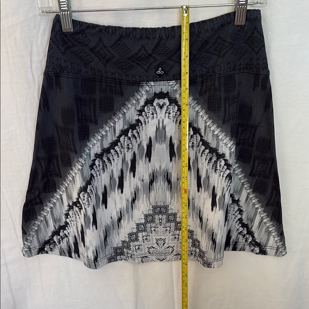 PRANA Black and Gray Patterned Women's Mini Skirt - Picture 4 of 5